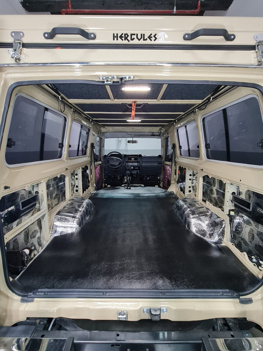 TROOPY FLOOR PAN 1/4 & DOORS W/ CARGO MAT PREMIUM PACK – Campnsea