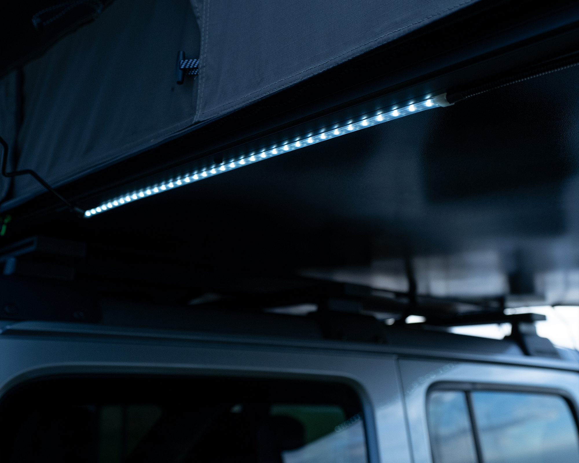 IRTT0067 – CROSS 1200 ROOFTOP TENT